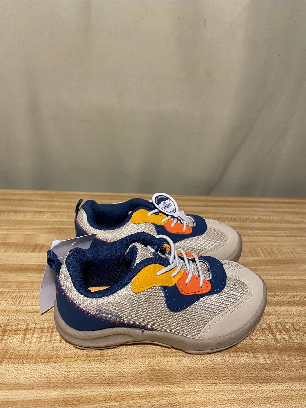 OshKosh B’Gosh Everyplay Darcy toddler boys slip on sneakers size 8 NWT
